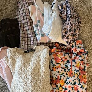 Pastel Clothing Resell Bundle 9 pieces Small-Medium